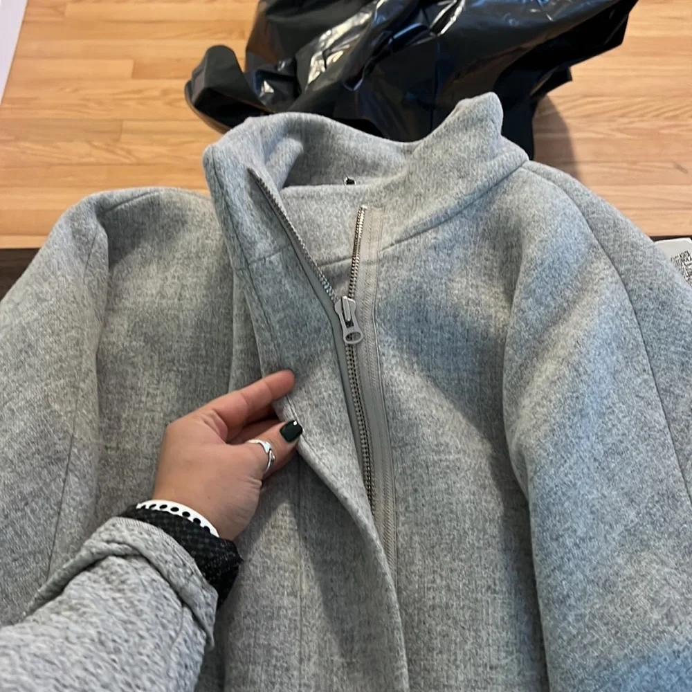 Beautiful j crew wool coat worn once bought last winter - Picture 3 of 7